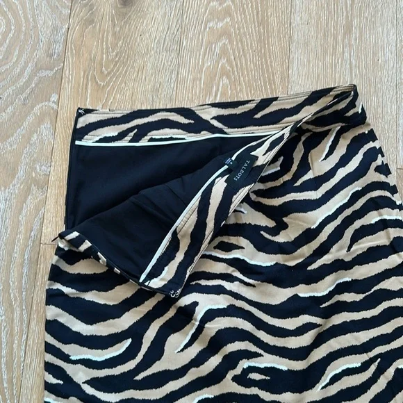 NWT Talbots Animal Print Skirt - Picture 7 of 7